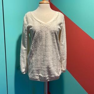 Fuzzy sweater with pockets